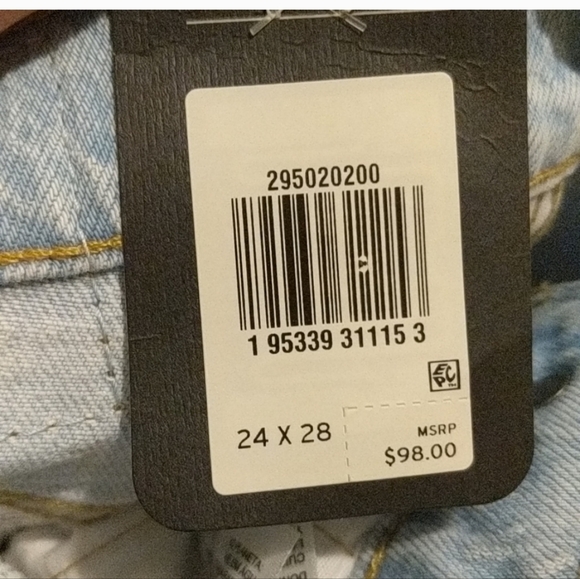 NWT Levi 501 Skinny - Picture 4 of 5